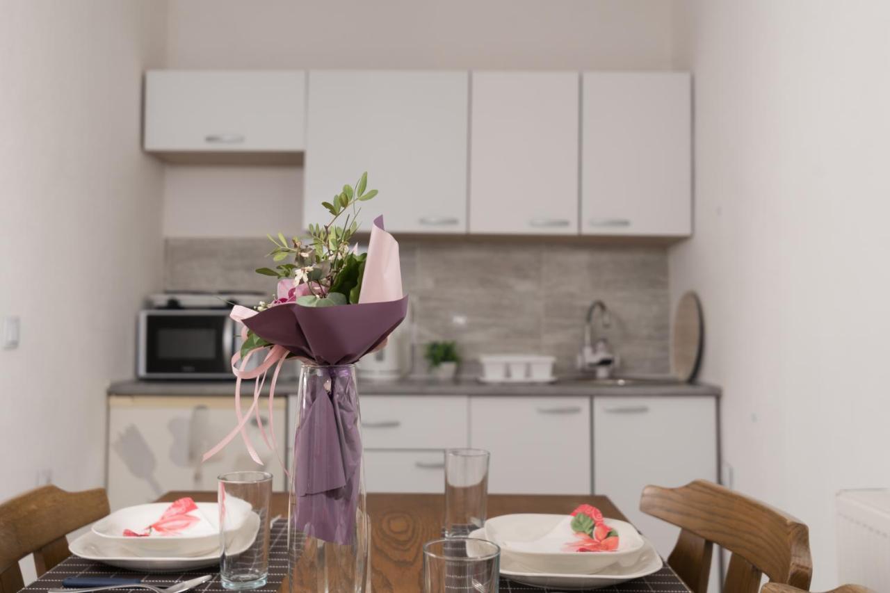 Apartmani kod Marka Pozega Bagian luar foto