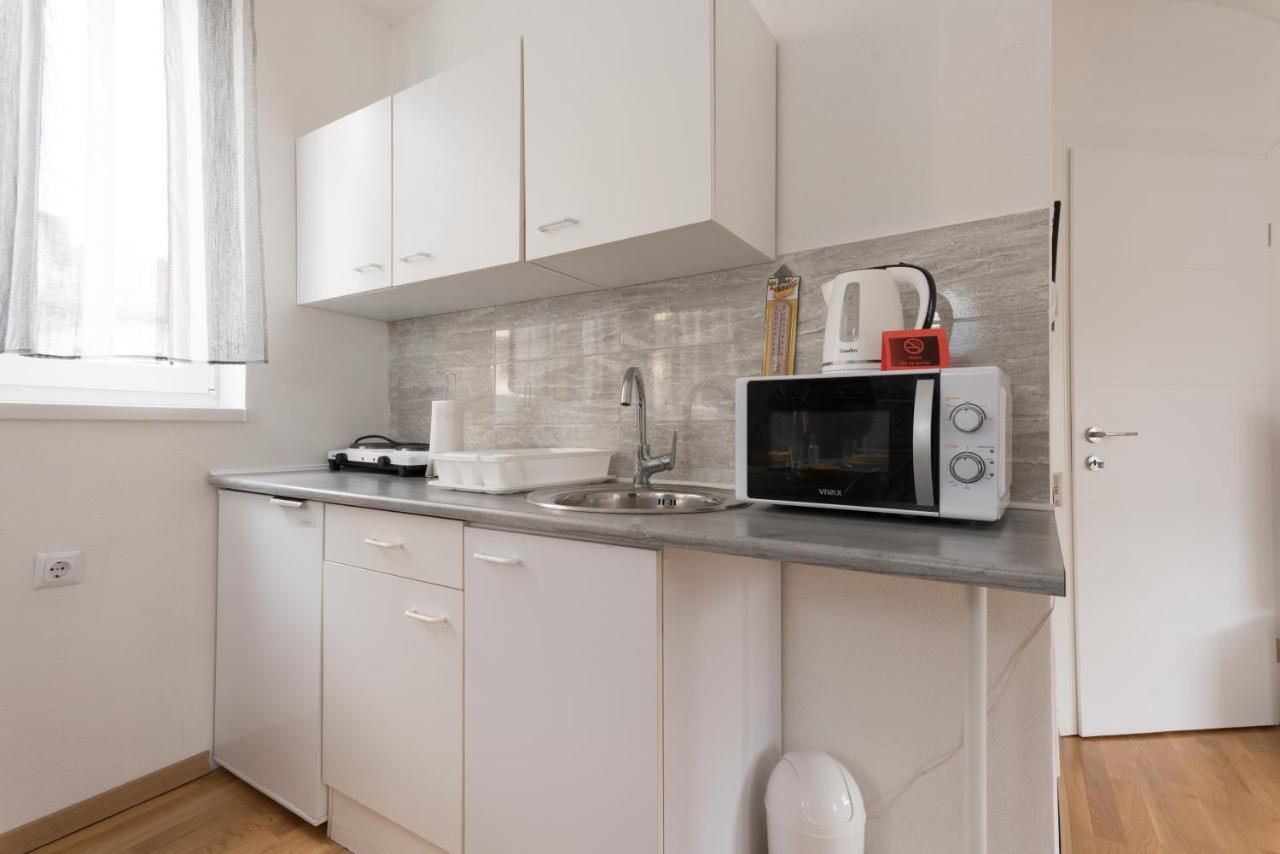 Apartmani kod Marka Pozega Bagian luar foto